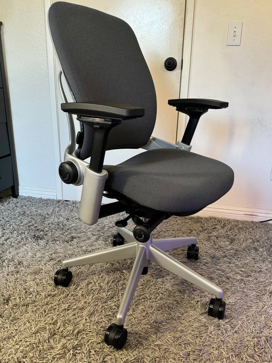 Steelcase Leap V2 setup