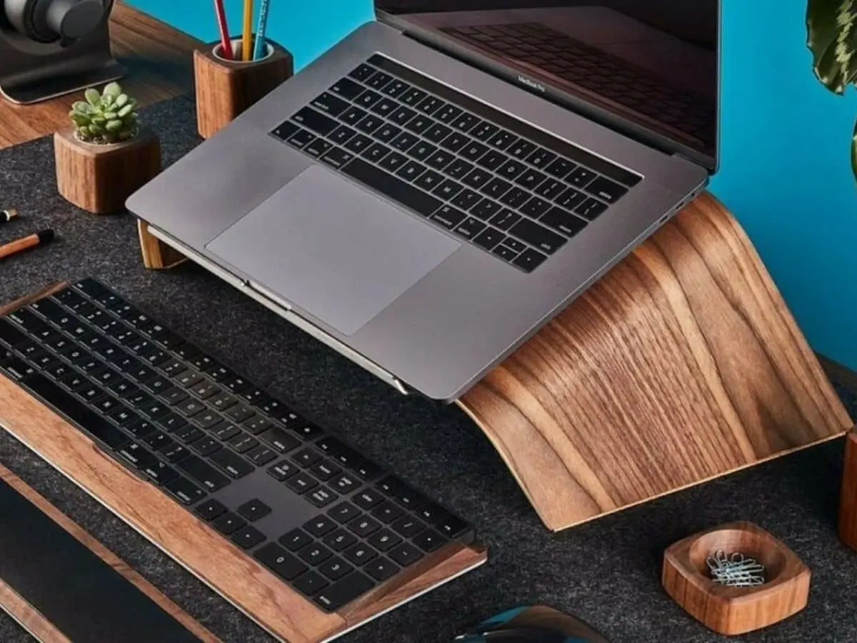 Laptop-Stand-for-Your-Desk1