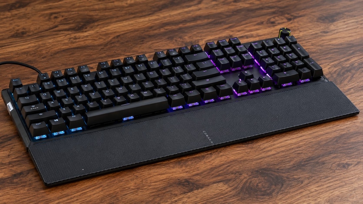 Corsair K70