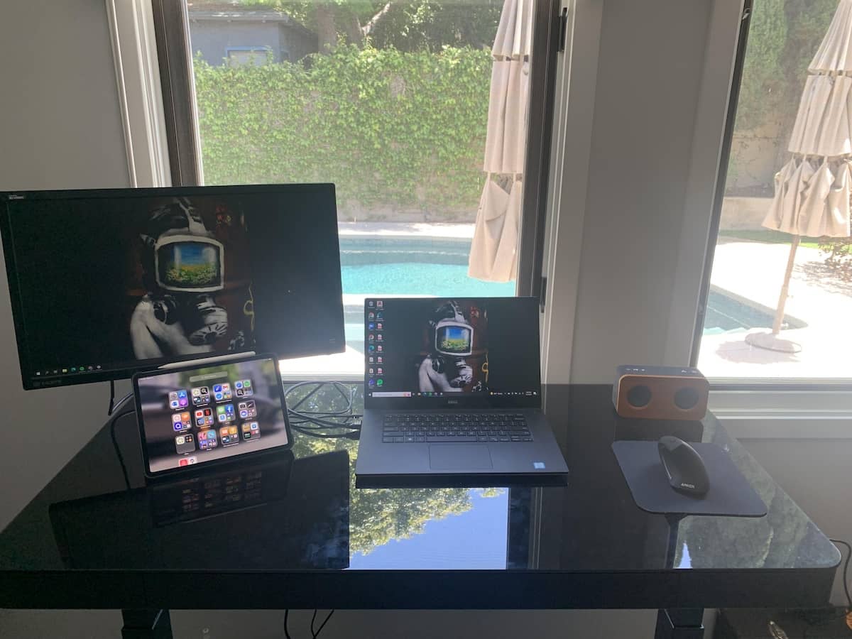 Glass standing desk