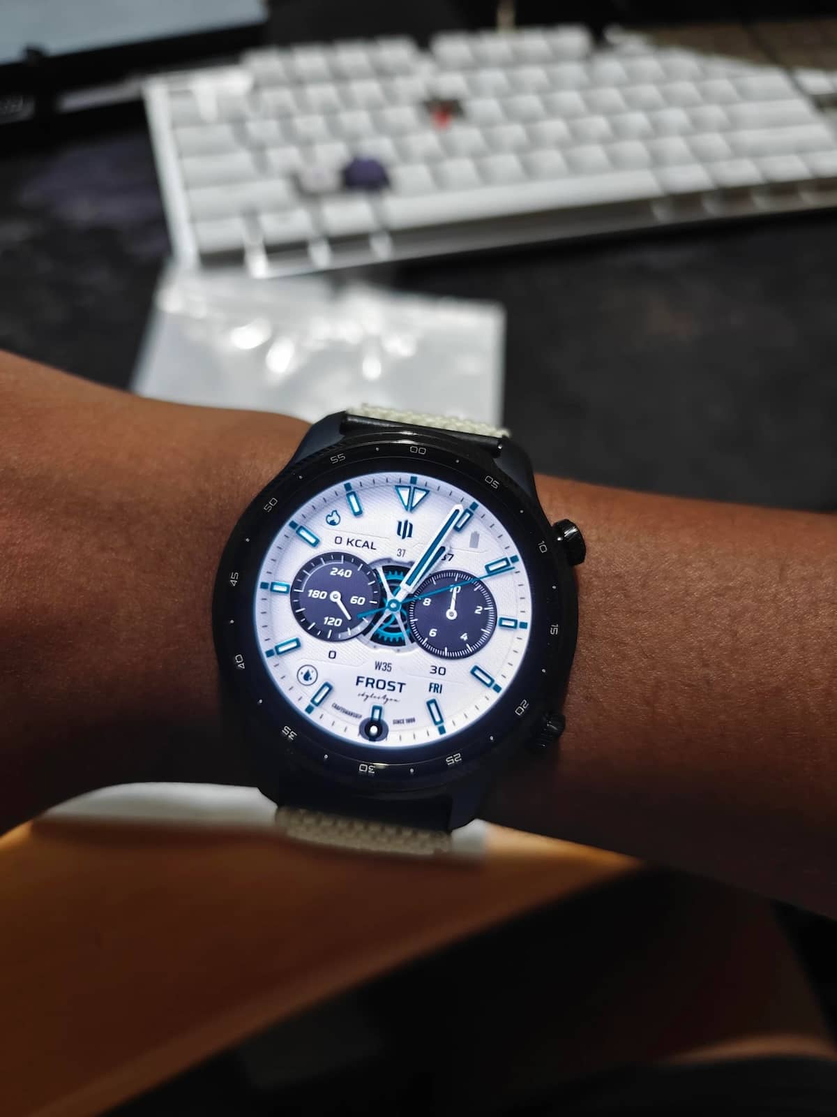 TicWatch Pro 3 Ultra 