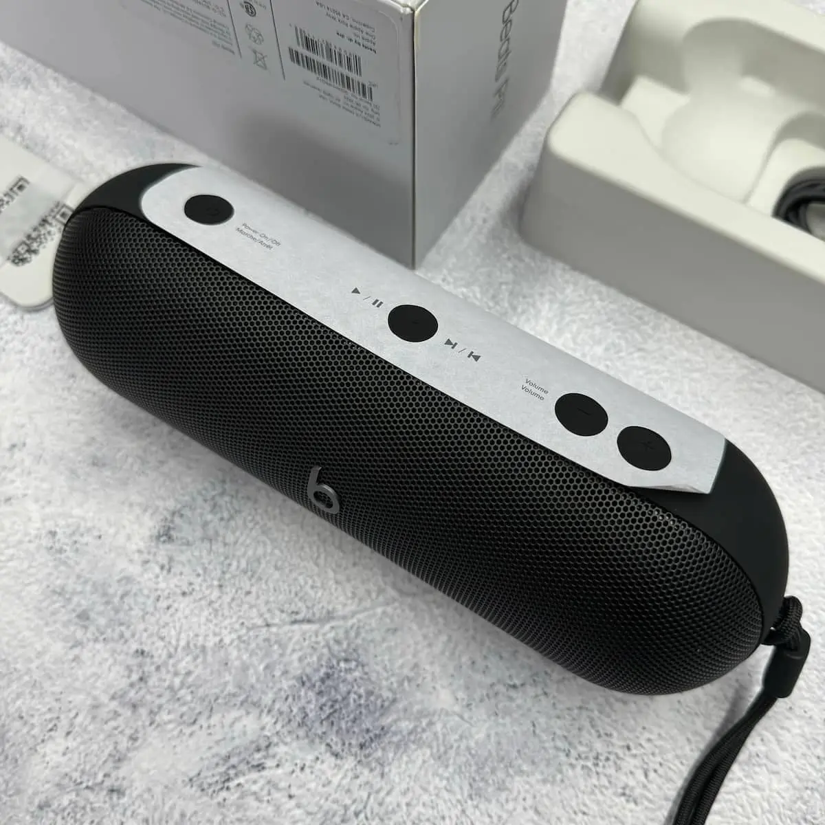 Beats Pill