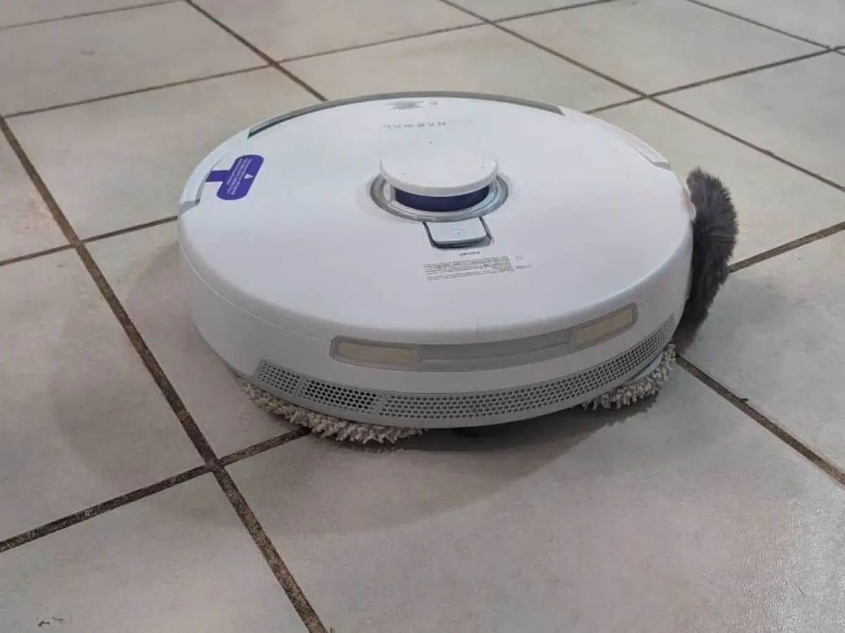 How-often-Should-I-Empty-my-Robot-Vacuums-Dustbin.