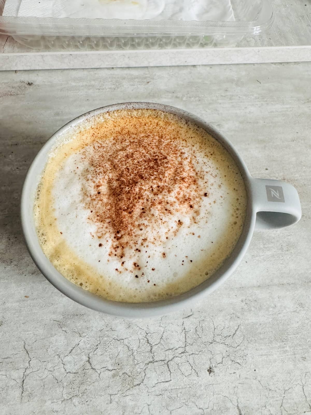 Made by Nespresso CitiZ Machine by De'Longhi 2