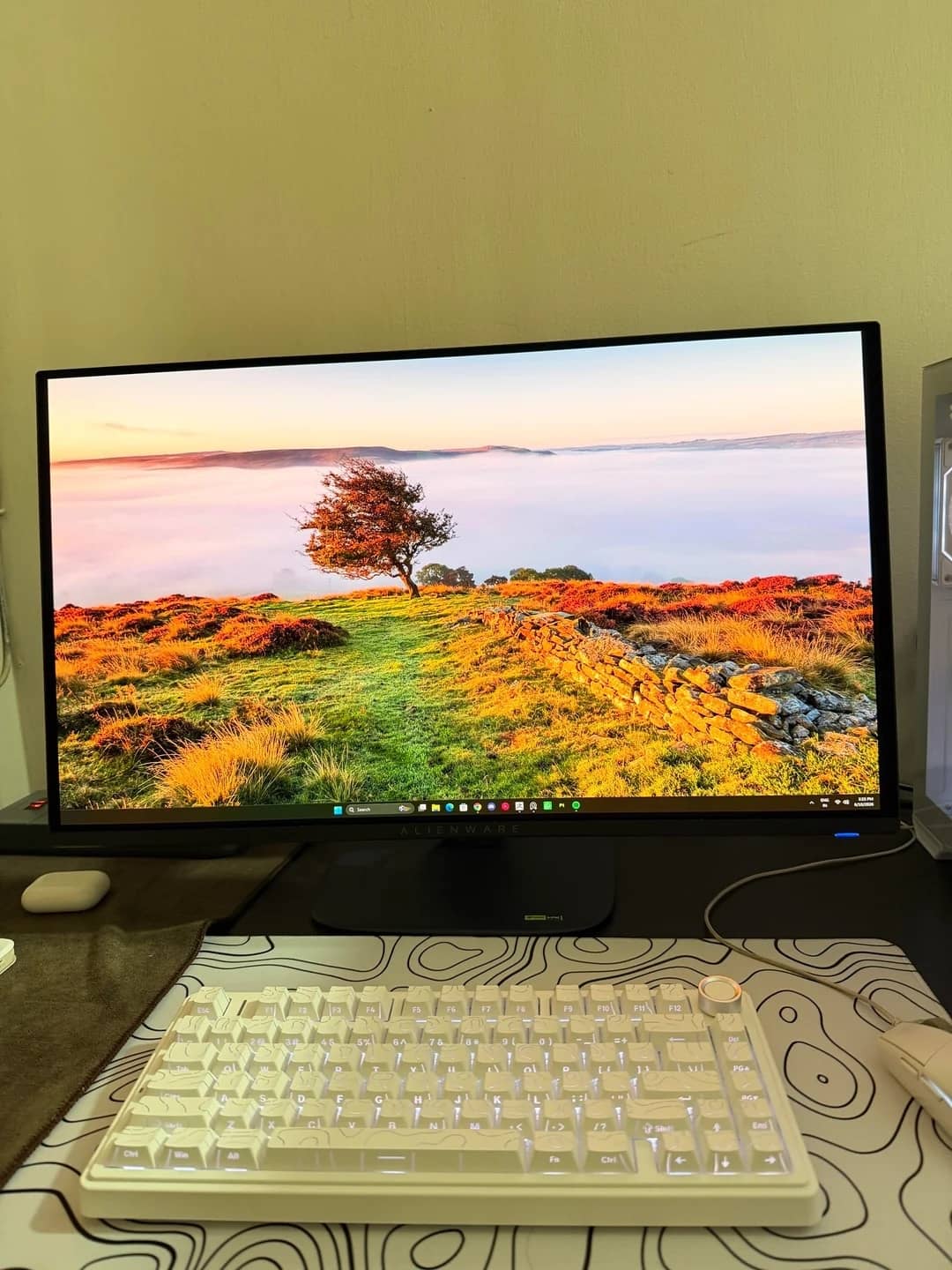 Alienware AW2725Q