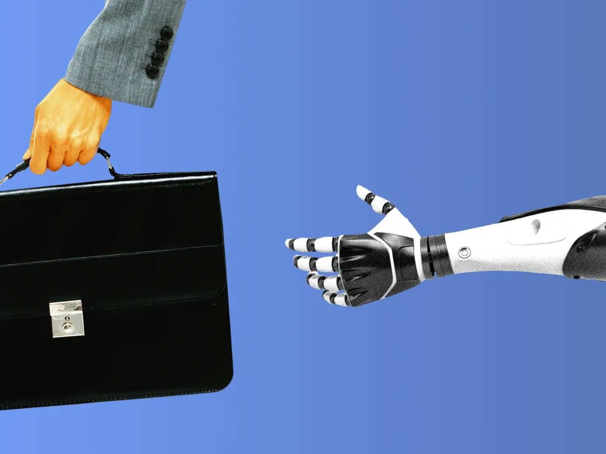 Will-AI-Kill-Human-Virtual-Assistant-Jobs.j