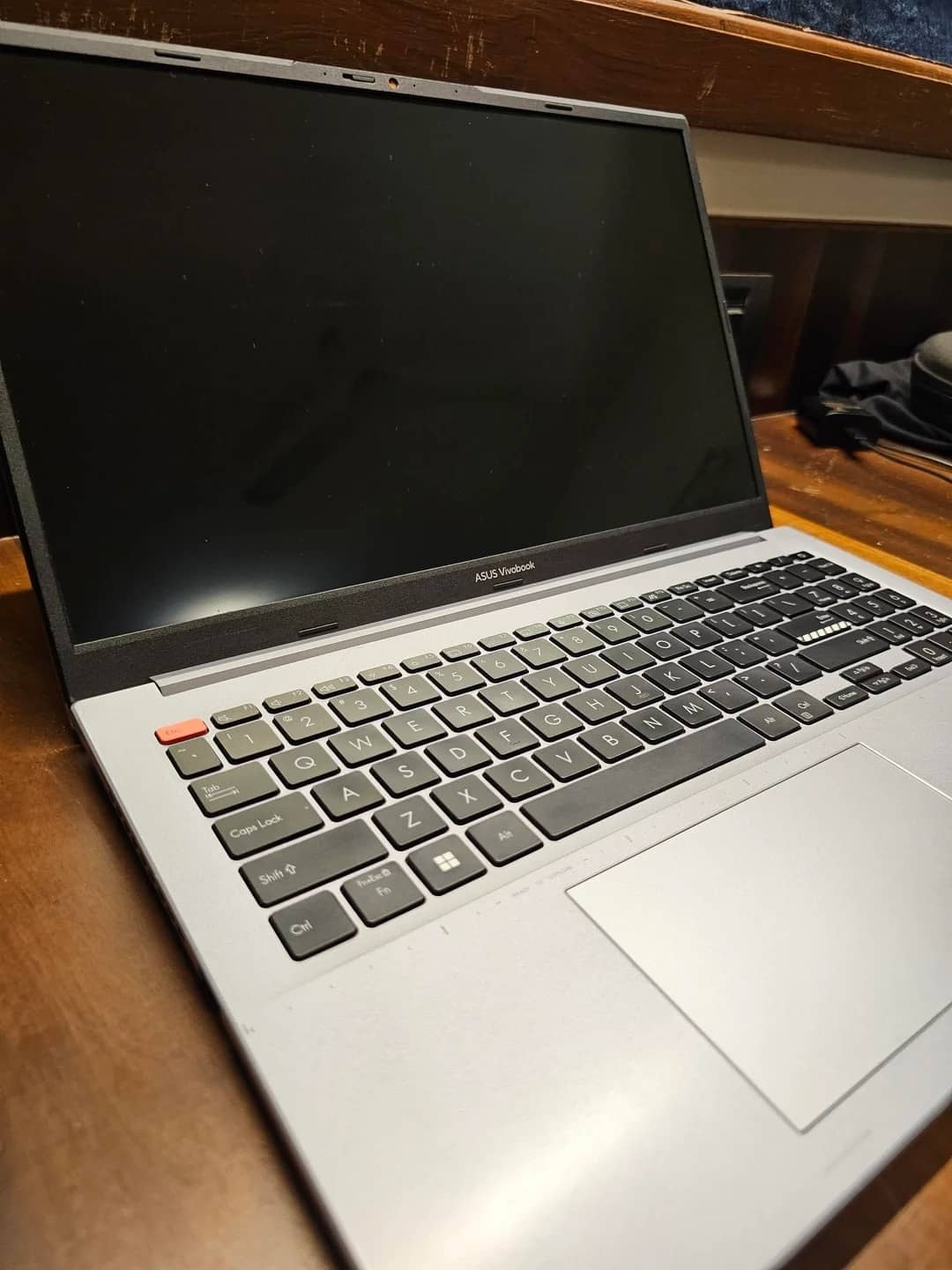 ​ASUS Vivobook