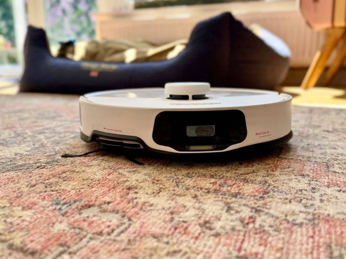 Best-Robot-Vacuum-for-Canadian.j